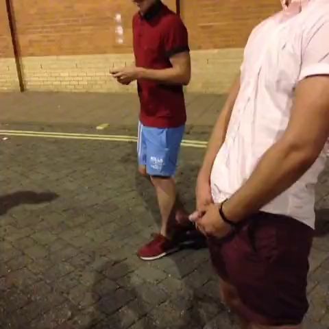 DRUNK STR8 BRITS TOUCHING FRIENDS PENIS WHILE PEEING