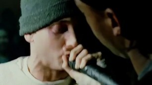 Watch 8 Mile 2002