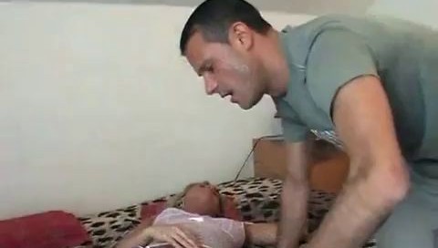 Son secretly captured a drunken mother