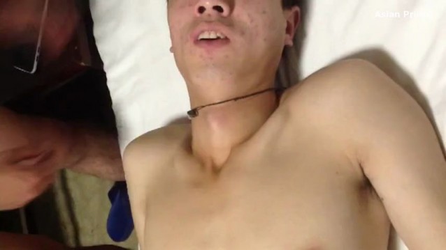 Sleeping Asian Guy 1, uploaded by toronto19901227 @ Gay.PlayVids