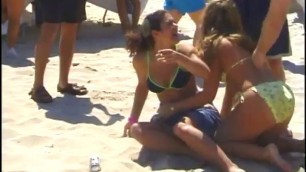 Temptresses going wild at the beach 