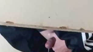 C163 廁所大學生射精 (1)