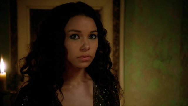 Black Sails S02E03 - Nude Scene - Jessica Parker Kennedy & Clara Paget