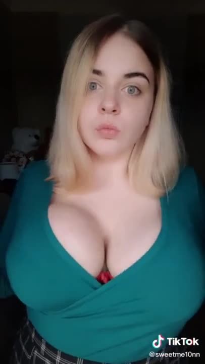 Huge boobs tiktok 