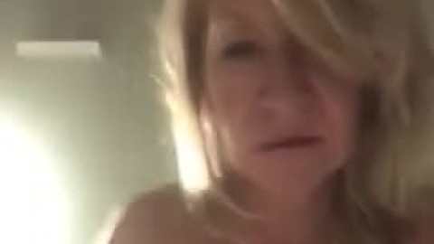 Uk Wife Sends a Naked Video to her Boyfriend