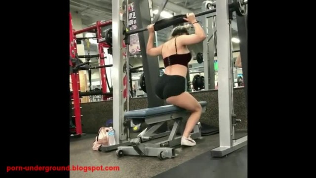 Cheeky Blonde Distracts everyone in Gym Porn-underground.blogspot.com