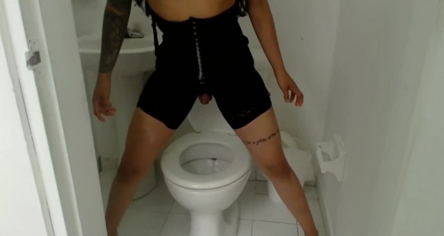 Peeing while Standing over a Toilet - Huge Pussy Lips
