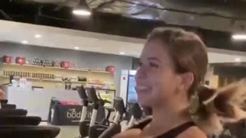 BRALESS Busty Teen Bouncing HUGE TITS at the Gym SLOW MOTION