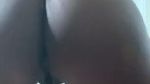Ebony Pussy Squirting on Chair