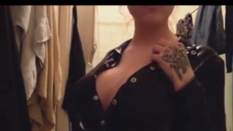 Sexy Boobs being Shown at Www.evocams.com