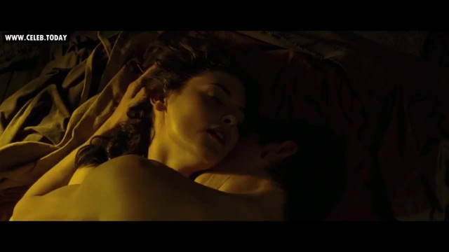 Audrey Tautou - Naked Massage, Butt, Topless Sex Scenes