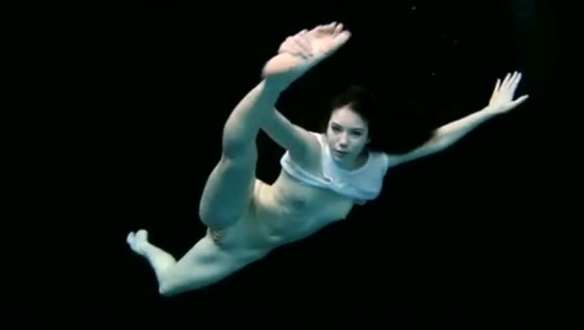 Underwater Nude Gymnastics - Flex Petra