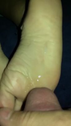 He Woke me up with a Cum Shower on my Feet.