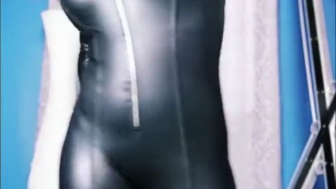Facesitting and Farting in Sexy Latex Catsuit