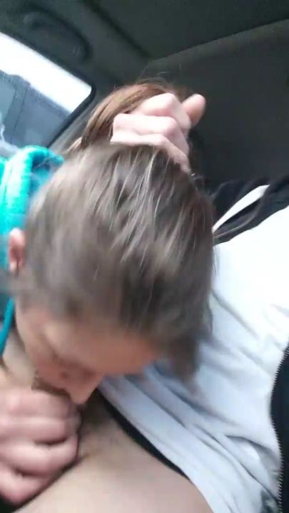 Amateur Car blowjob to repay debt