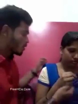 Indian girl kissing her boyfriend and showing her boobs and gets sucked