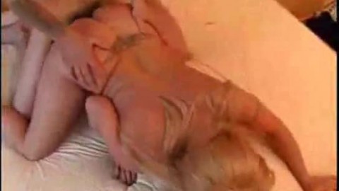 Amatuer MILF with young man fuck hard