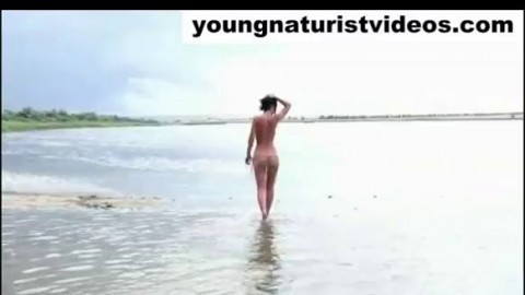 sexy nude girl beach photoshoot