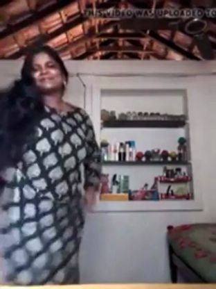 Aunty posing nude for the first time