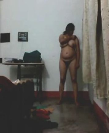 1~ Chubby desi girl selfshot nude clip