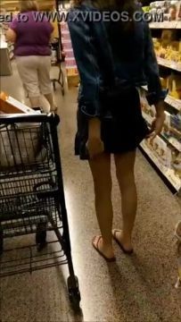 18yr old teen flashing ass in the store