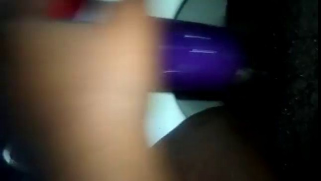 Black haitian pussy play til she cum