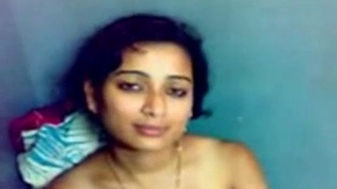 Cute Kerala Aunty's Boobs and Pussy Show Captured by Her