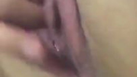 Indian Bhabhi Fingering Her Juicy Pussy & Making It Squirt
