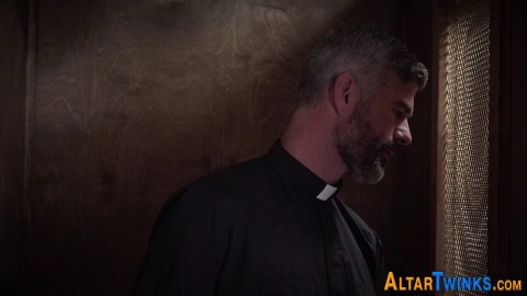 Alter boy analized by mature priest