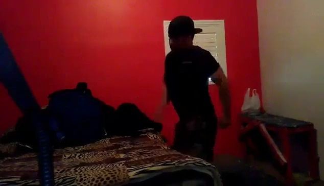 Mexicano en busca de sexo duro!