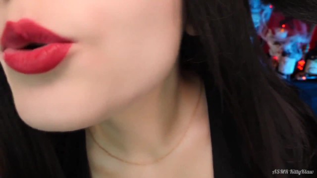 ASMR Kisses