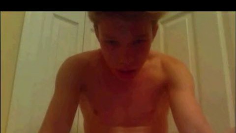 Hot teen boy wanking on Omegle cam • Webcam Twinks