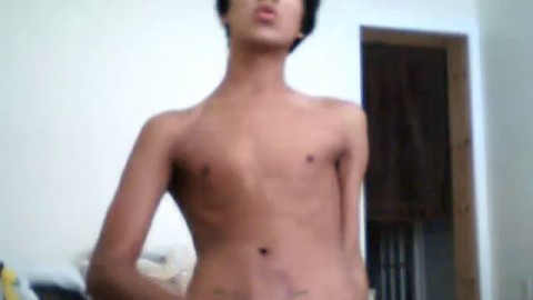 Young latino twink shows hot body and cums on webcam • Webcam Twinks