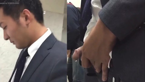 男のトイレ126