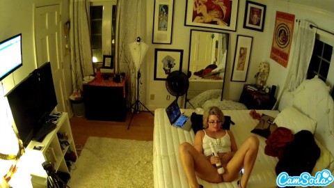 lesbian teen step sister caught giving her pussy a massage trying to squirt