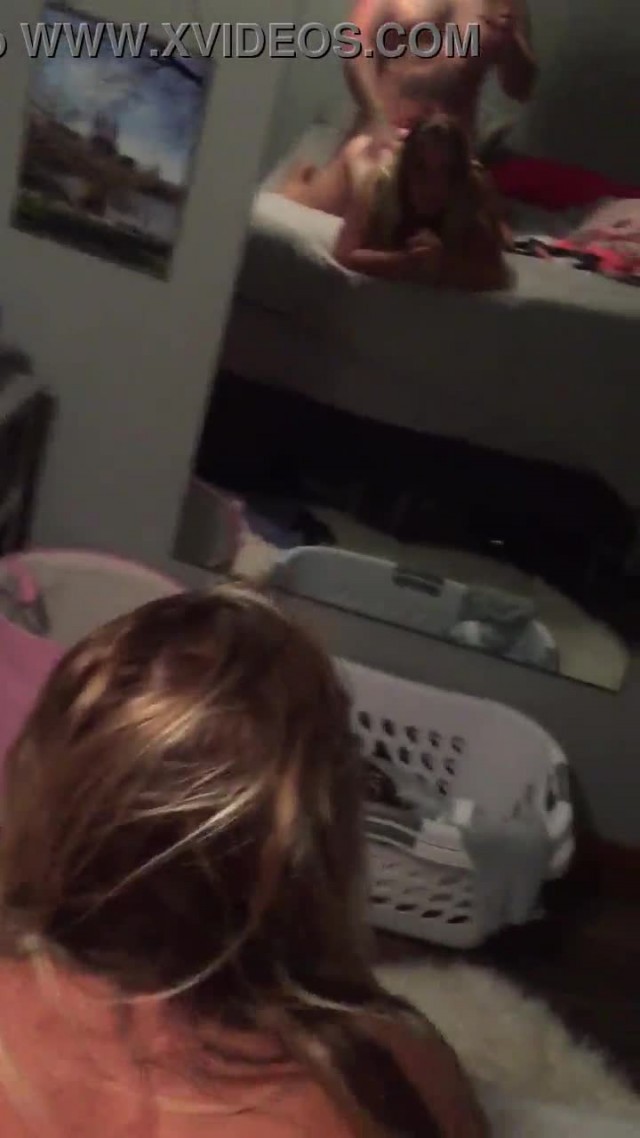 fucking my pregnant girlfriend and cumming inside of her
