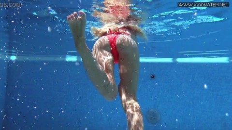 Very hot Russian pornstar by the pool Mary Kalisy