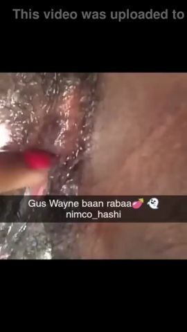 Juicy Somali pussy Cumming hard!!!