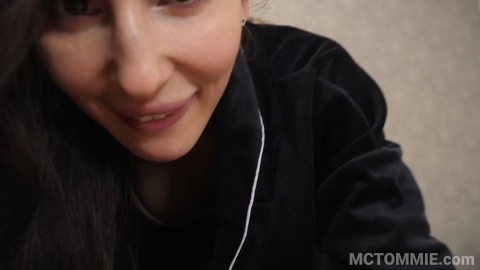 Lilu Moon is incredibly hot in this homemade porn video