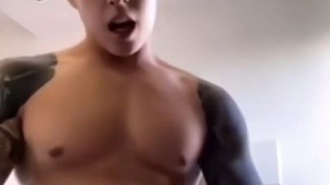 紋身肌肉天菜自拍打射
