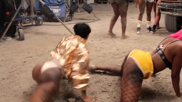 TWERK PMV