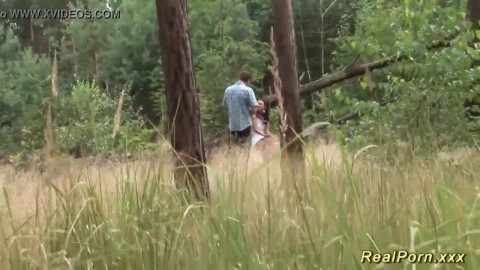 adolescente alemão bateu na floresta - tvporno18.com
