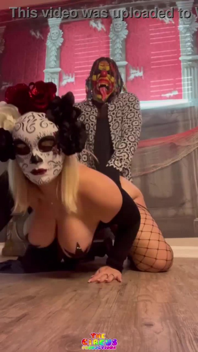 Fucking Milf at Halloween Party