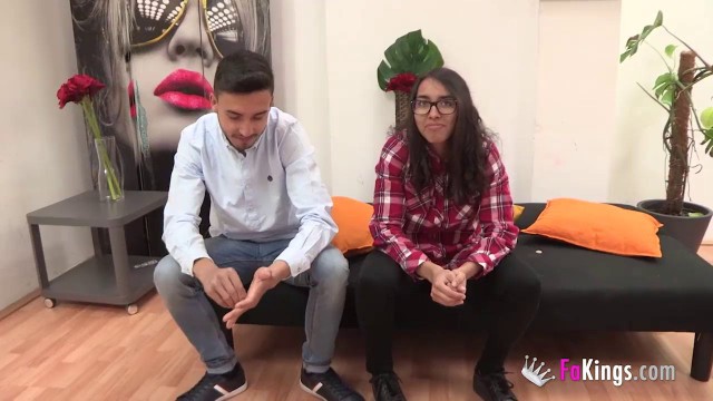 From YOUTUBER to DOING PORN in three easy steps. Sweet Verónica likes dicks up her tight pussy
