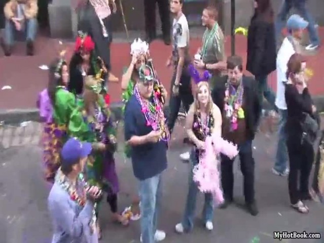 mardi-gras-coeds-scene 10