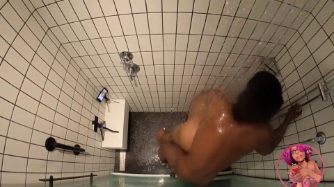 Ebony Anime Cosplayer Gets Fucked In Shower