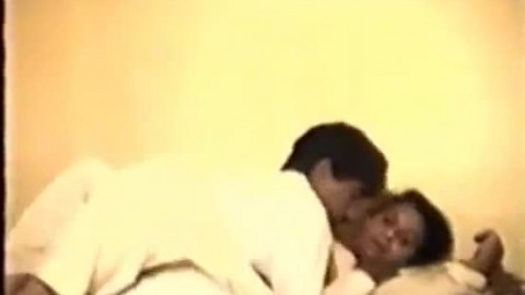 Shy Reluctant Desi Aunty gets Fucked on Video for Money