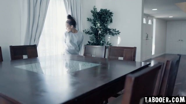 Scarlit Scandal secretly fucked the delivery man Jake Adams during pandemic