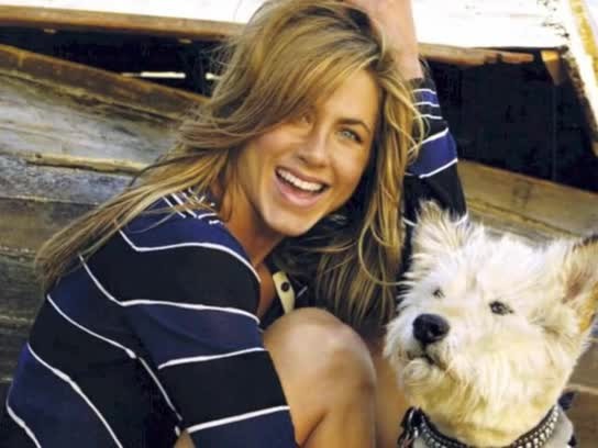 Jennifer Aniston Disrobed: http://ow.ly/SqHxI