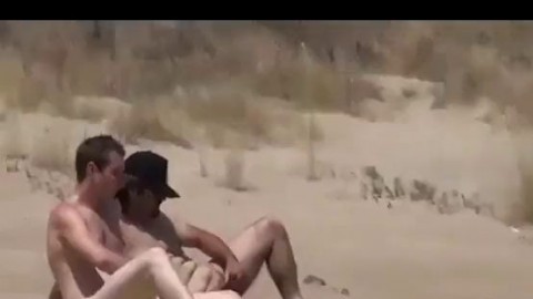 voyeur exhibitionist they fuck on beach